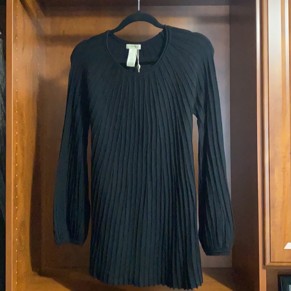 MaxStudio Black Swing Sweater. Size Small.